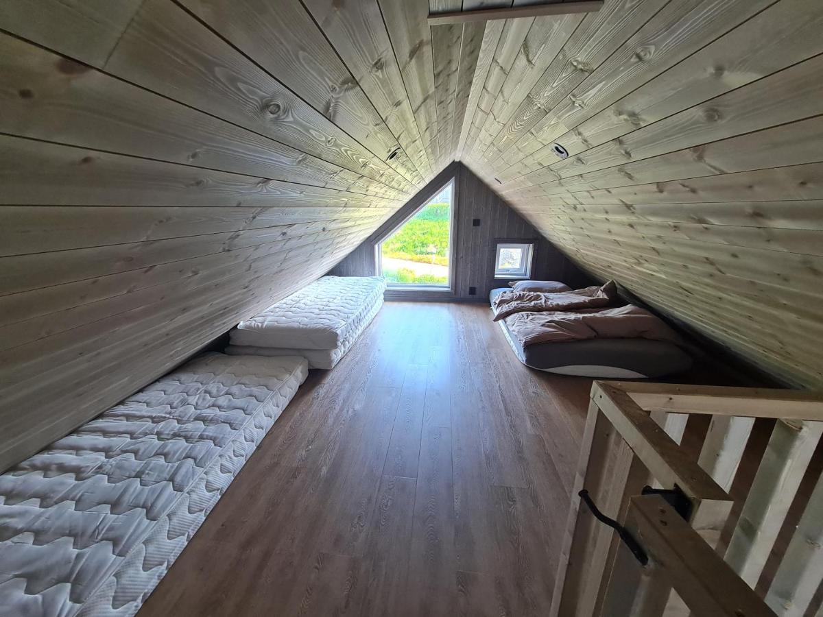 Rorbu Ved Sjoen Villa Bud ภายนอก รูปภาพ
